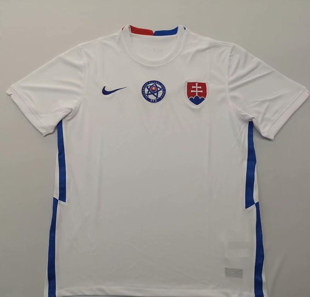 AAA Quality Slovakia 21/22 Away White Soccer Jersey